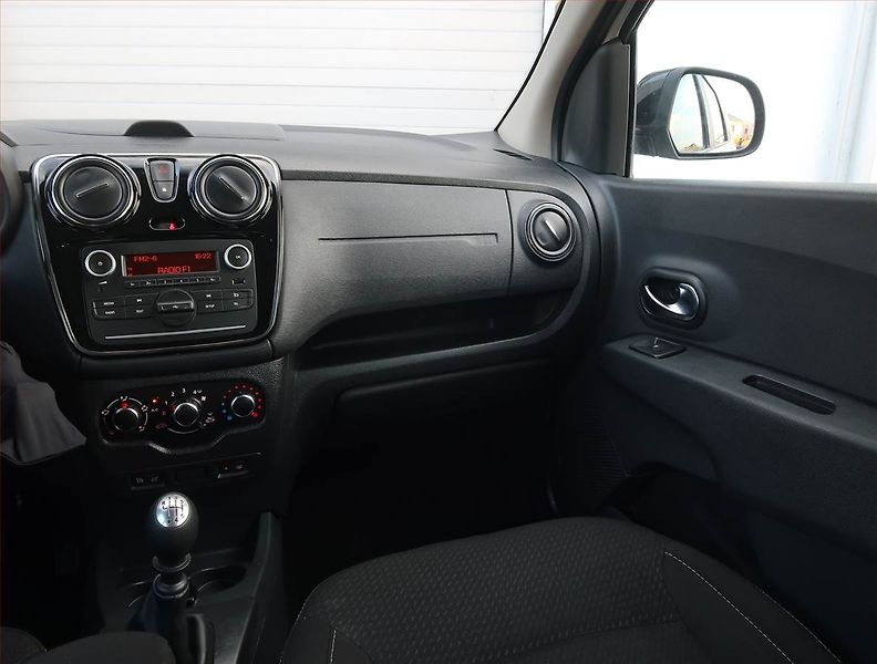 Dacia Lodgy (2022) Comfort 1.5 Blue dCi, ČR,1.maj - fotka 8 z 18