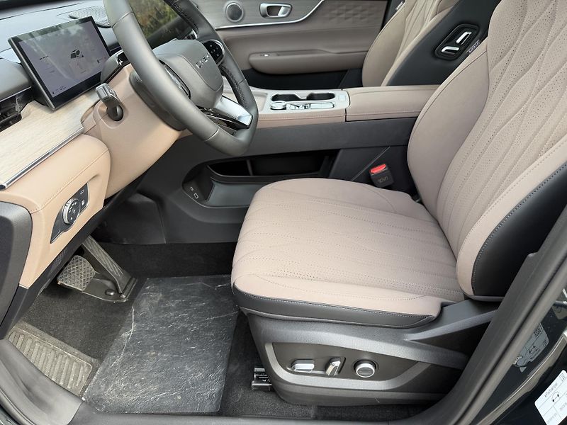 Chery Tiggo 8 PHEV (2026) - fotka 9 z 16