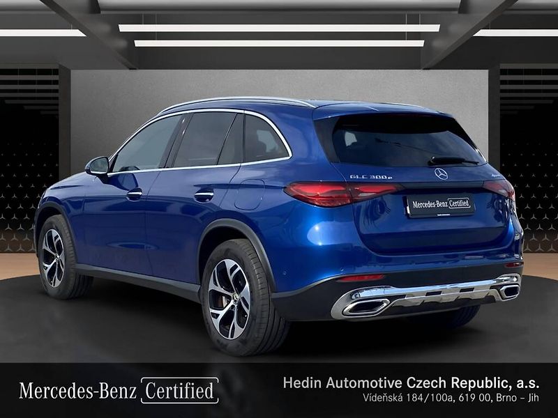 Mercedes-Benz GLC (2024) 300 e 4MATIC - fotka 3 z 28