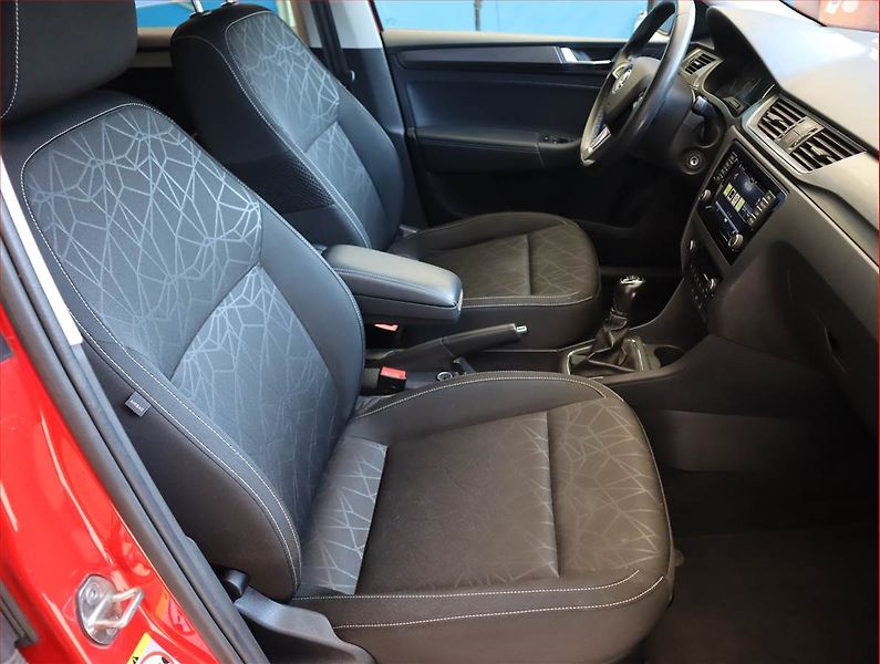 Škoda Rapid (2018) 1.0 TSI, Serv.kniha, Navi - fotka 9 z 19
