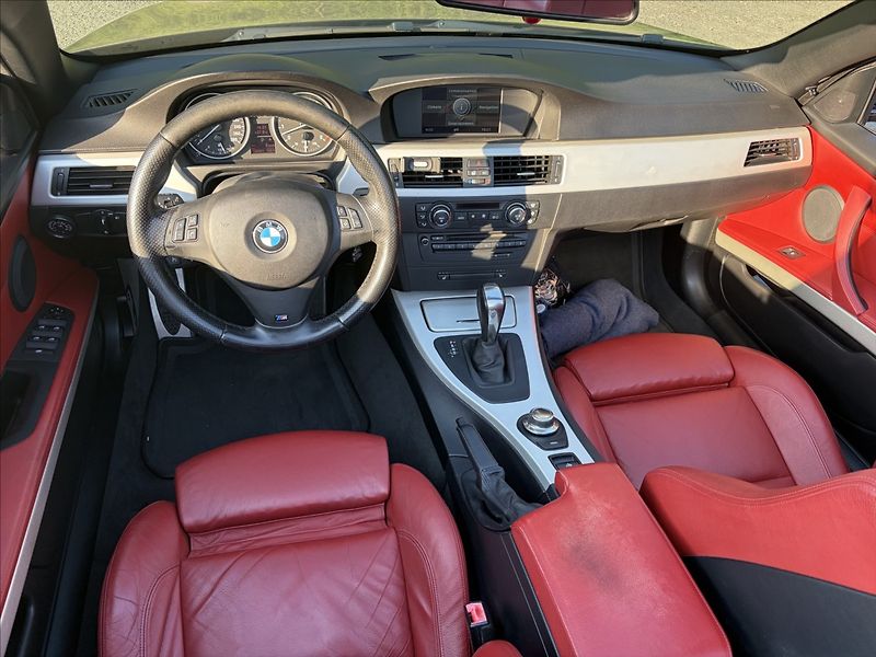 BMW Řada 3 3,0 335i M-paket, nehavarováno - fotka 5 z 9