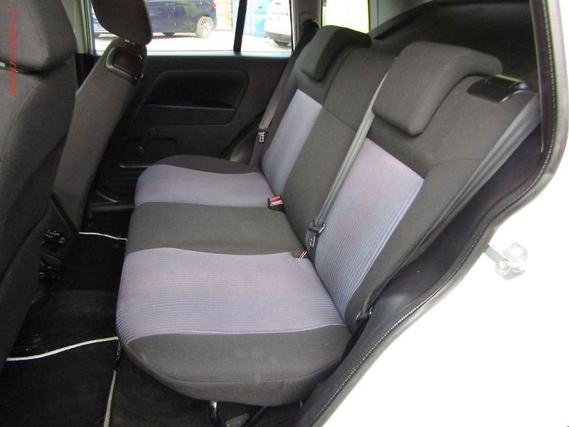 Ford Fusion (2010) 1.4 TDCi, ČR, AC, TZ - fotka 10 z 17