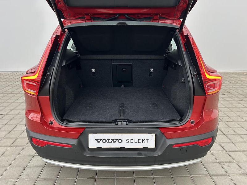Volvo XC40 1.5 T2 Plus - fotka 13 z 30