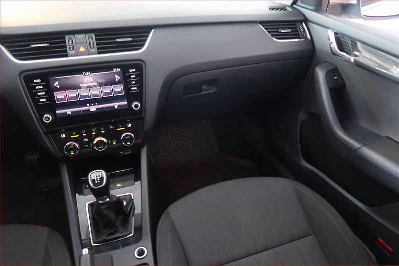Škoda Octavia (2018) 1.6 TDI, ČR,1.maj, Tempomat - fotka 8 z 17