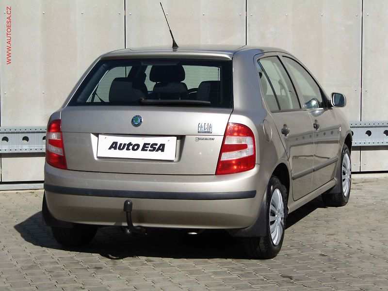Škoda Fabia (2005) 1.2 i, ČR, servis.kniha - fotka 4 z 16