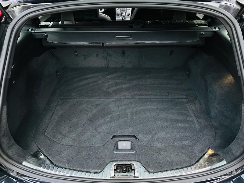 Volvo V60 2.0D 5VÁLEC AUT SERVISKA TAŽNÉ - fotka 20 z 44