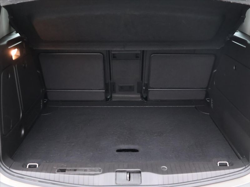 Opel Meriva 1,4 16V 88kW Automat Edice 150 - fotka 10 z 32