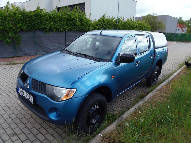 Mitsubishi L200 (2007) 2.5 TD 4x4 uzávěrka tažné 2.7t - fotka 1 z 24