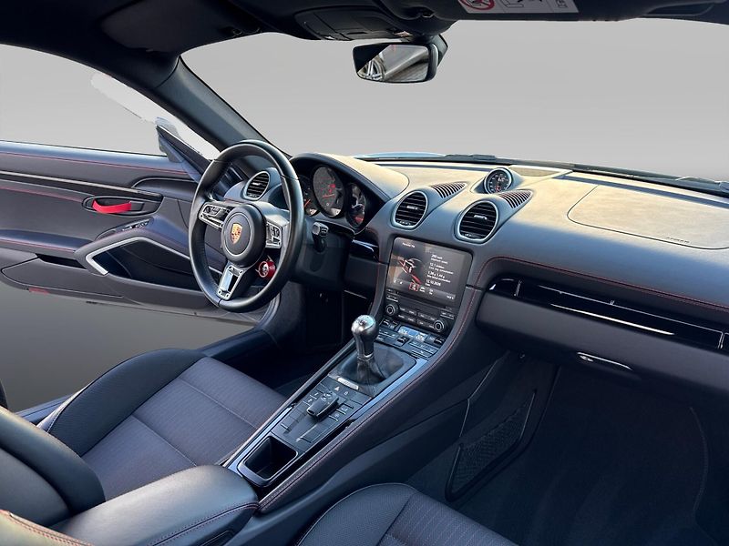 Porsche Cayman T - fotka 21 z 28
