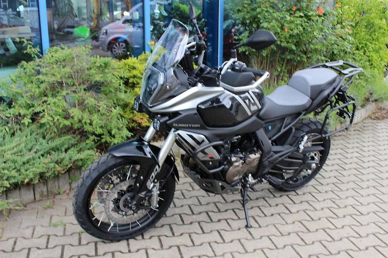 QJ Motor (2026) SRT 600 SX 2026 SKLADEM VČ KUF - fotka 6 z 8