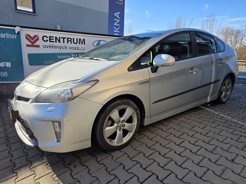 Toyota Prius 1.8-HYBRID-spotř.5l/100km - fotka 5 z 18