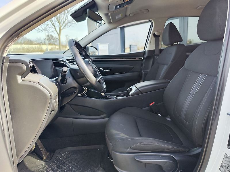 Hyundai Tucson 1.6CRDI/100kW SmartNav DCT 4X4 - fotka 13 z 32
