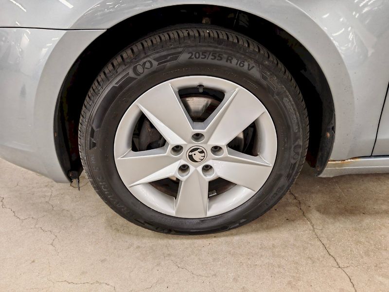 Škoda Octavia (2016) Combi 2.0 TDI 110 kW DSG Style - fotka 24 z 24
