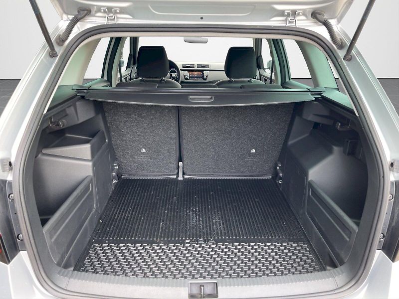 Škoda Fabia (2022) 1.0 TSI 70kW Ambition Plus Com - fotka 30 z 33