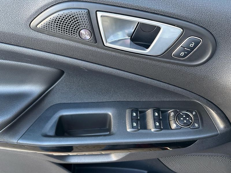 Ford EcoSport (2018) 1.0 EcoBoost Winter Packet - fotka 26 z 44