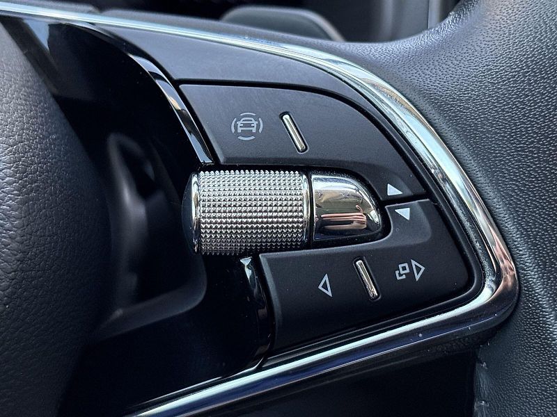 Škoda Karoq (2023) 1.5 TSI DSG Ambition - fotka 20 z 27