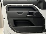 Land Rover Defender 110 D300 X-DYNAMIC SE AWD AUT  - náhled 7