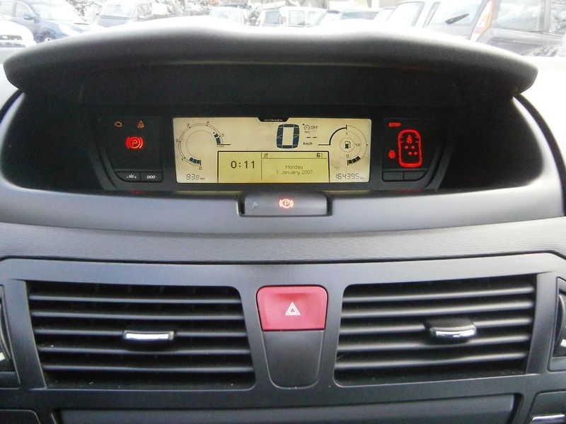 Citroën C4 Picasso 1.6 HDI - fotka 14 z 19