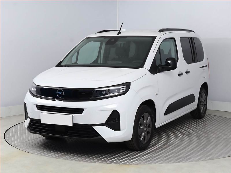 Opel Combo (2025) Edition 1.2 Turbo, 3Místa, ČR - fotka 2 z 17