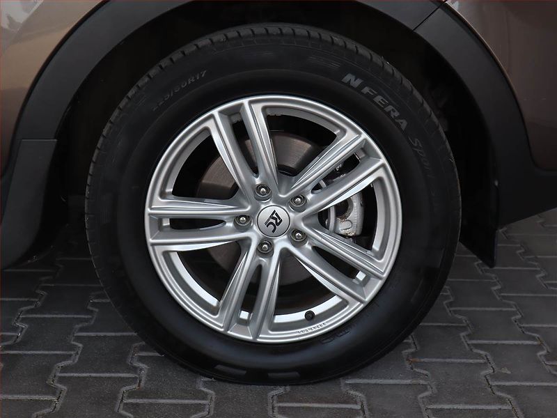 Kia Sportage (2014) 2.0 CRDi, 4X4, Serv.kniha - fotka 14 z 23