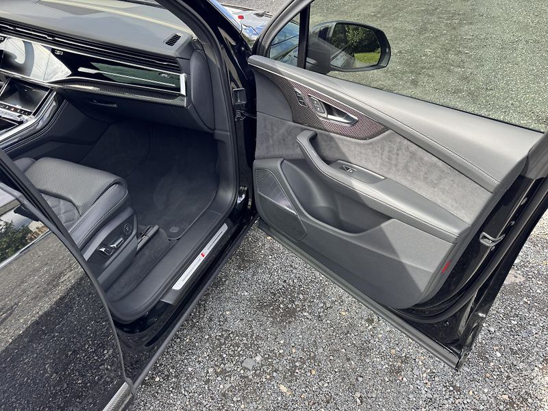 Audi SQ7 SQ7,373kw,7míst,ČR-1.maj. - fotka 29 z 51