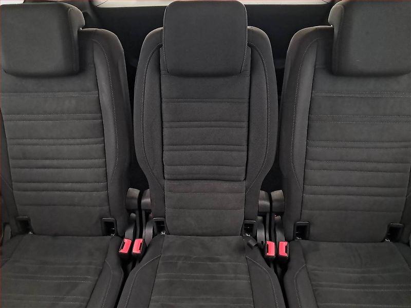 Volkswagen Touran (2020) 2.0 TDI, Serv.kniha, Navi - fotka 10 z 20