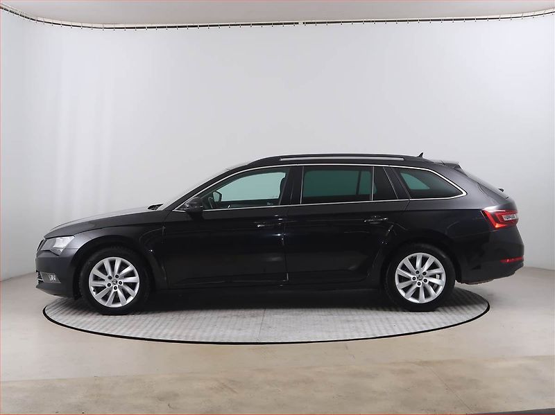 Škoda Superb (2019) Ambition Plus 2.0 TDI, Automat - fotka 3 z 18