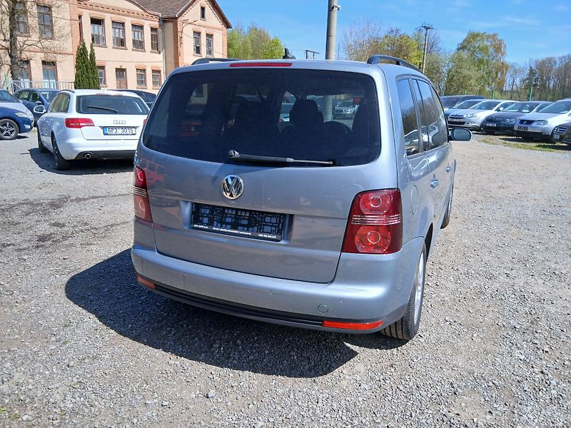 Volkswagen Touran 1.9 TDI, United, 6 rychl. - fotka 10 z 34