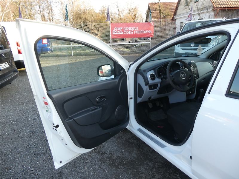 Dacia Sandero 1,2 16V 55kW Access, KLIMA - fotka 15 z 33