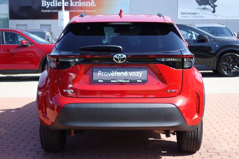 Toyota Yaris Cross 1,5 HEV Style - fotka 5 z 33