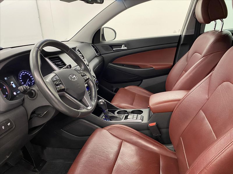 Hyundai Tucson 2,0 CRDi 136kW 4x4 Premium - fotka 5 z 25