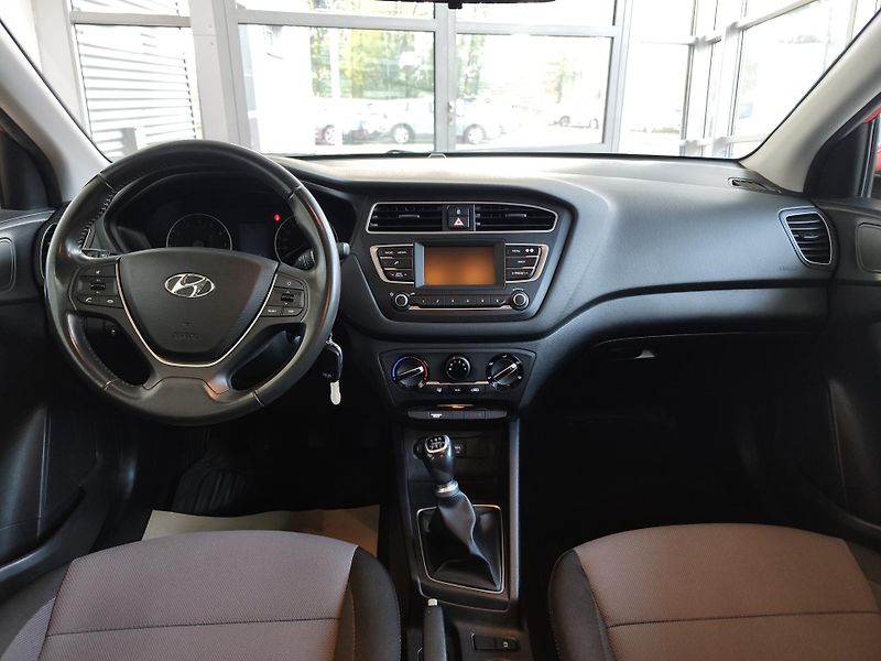 Hyundai i20 (2019) 1.2i 55kW MT Classic Club - fotka 10 z 19