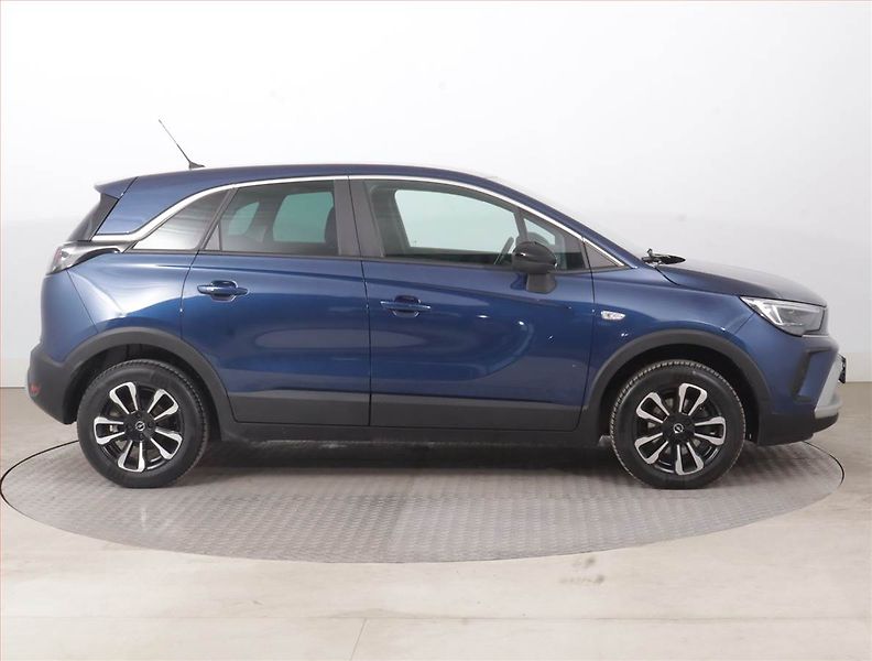 Opel Crossland X (2023) Elegance 1.2 Turbo, Automat - fotka 6 z 17
