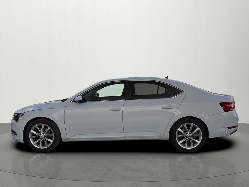 Škoda Superb 2.0TDI Style ČR Canton ACC Kam - fotka 2 z 36