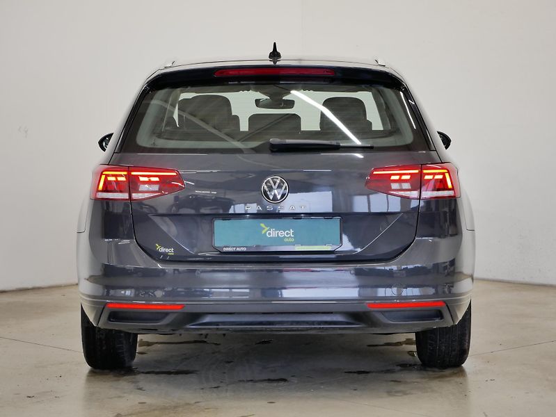 Volkswagen Passat - fotka 6 z 21