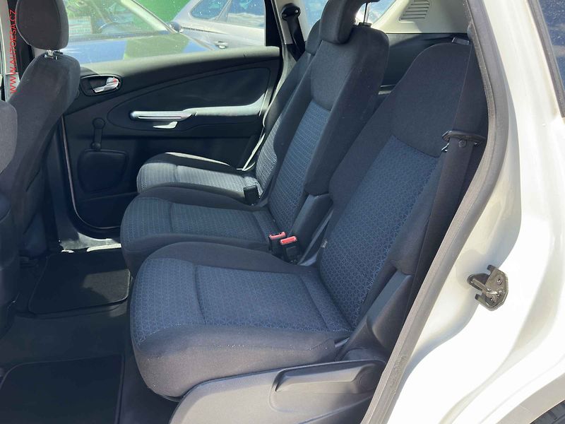 Ford S-MAX (2006) 2.0TDCi, AC, park.čidla - fotka 10 z 16