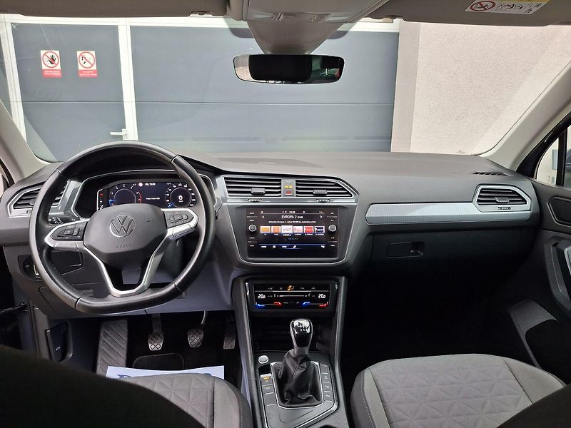 Volkswagen Tiguan (2021) 1.5 TSI Life Business, ZÁRUKA - fotka 18 z 34