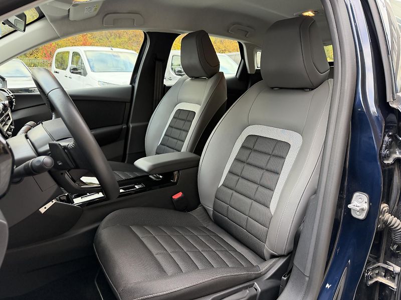 Citroën C4 (2025) PLUS PureTech 130k EAT8 - fotka 11 z 37