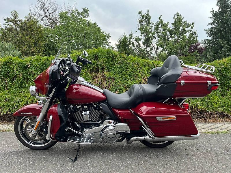 Harley-Davidson FLHTK Electra Glide Ultra Limited 1868 (2020) - fotka 6 z 16