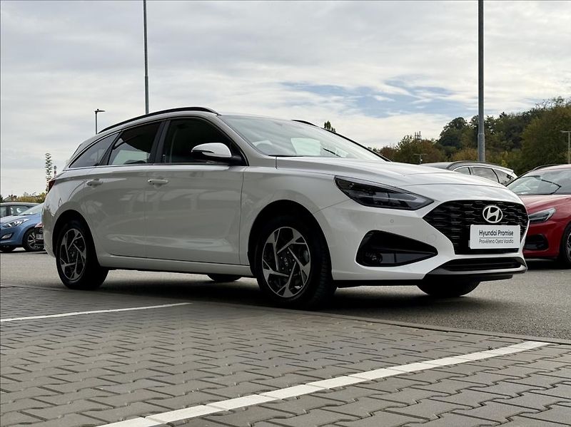 Hyundai i30 1,5 i  FL WG Style - fotka 4 z 24