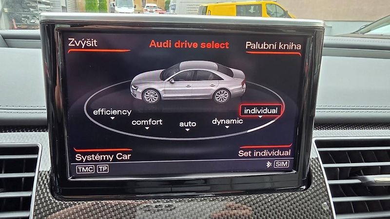 Audi A8 (2017) 4.2 V8 TDI 283 kW quattro - fotka 26 z 40