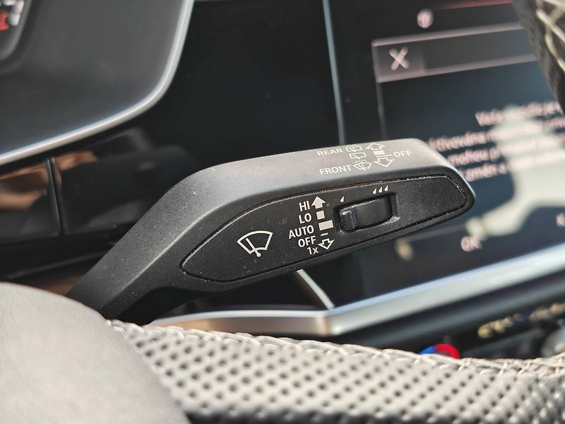 Audi Q3 35 S line STT 1,5TFSI CoD - fotka 15 z 24