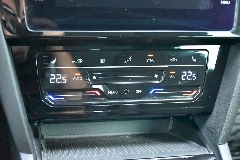 Volkswagen Passat (2023) ELEGANCE 2,0 TDI 110kW DSG - fotka 24 z 35