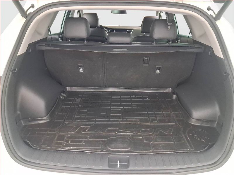 Audi A4 (2013) Ambiente 2.0 TDI, Tempomat - fotka 14 z 16