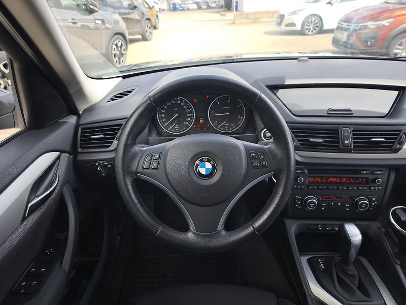 BMW X1 2011 ČR 2.0d 150kW 2.MAJITEL - fotka 6 z 34