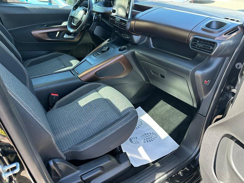 Peugeot Rifter (2018) 1.5Hdi 96kw GT-line - fotka 14 z 29