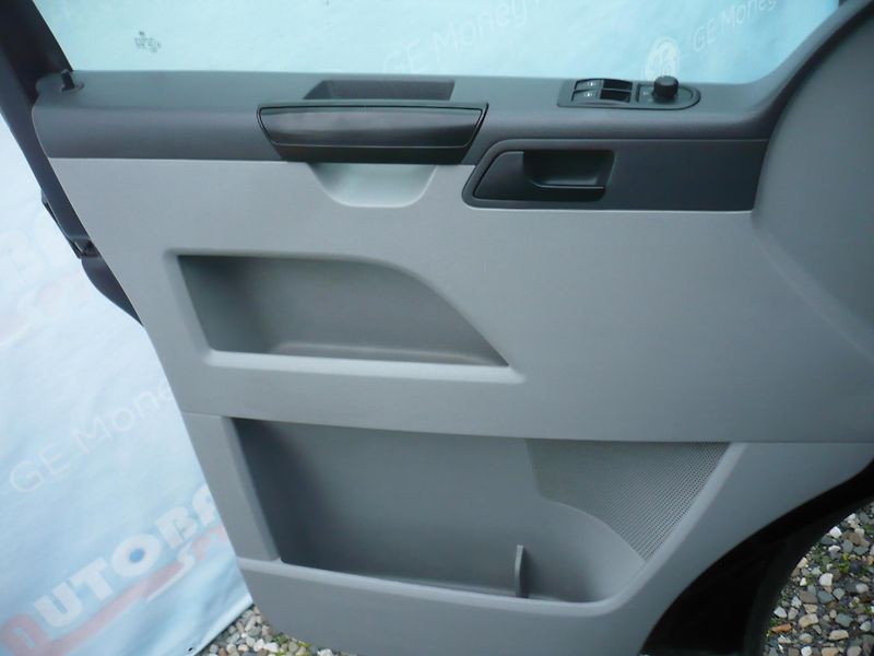Volkswagen Transporter 2.0TDI 103Kw 8Míst - fotka 25 z 27