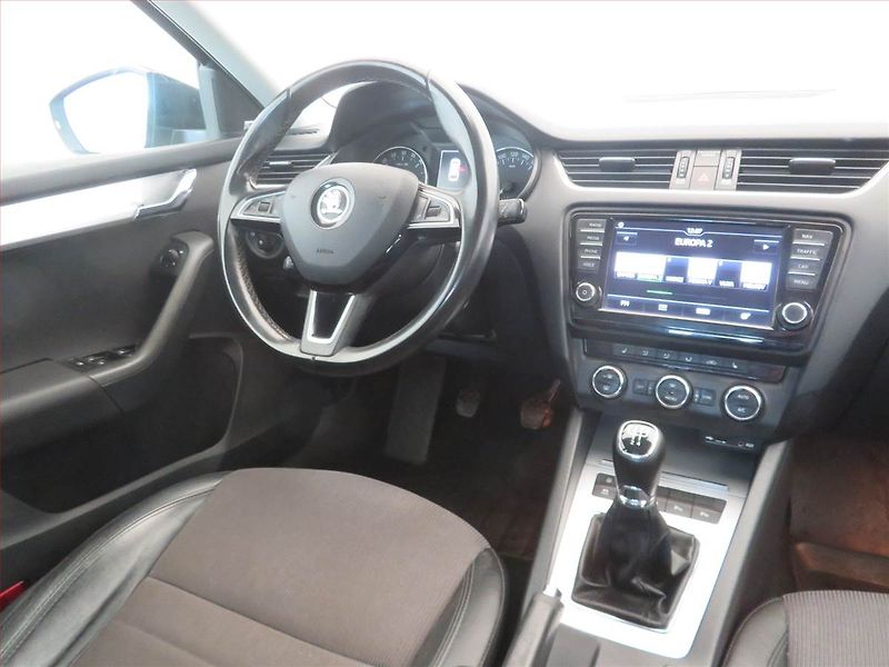 Škoda Octavia (2016) 1.6 TDI, Serv.kniha, Kůže - fotka 7 z 17