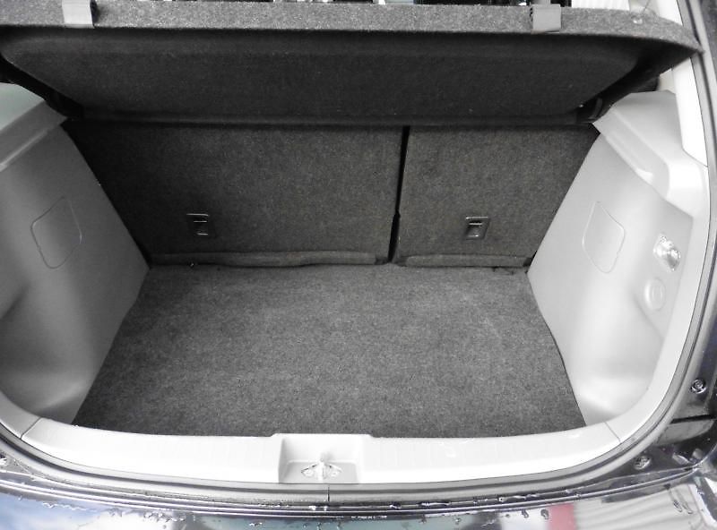 Suzuki SX4 1,6 VVTi Style 4x4 Navi 1.maj. - fotka 8 z 16