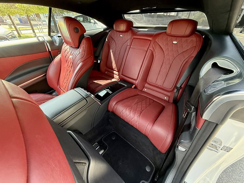 Mercedes-Benz Třídy S (2017) 500 4MATIC kupé - fotka 20 z 57